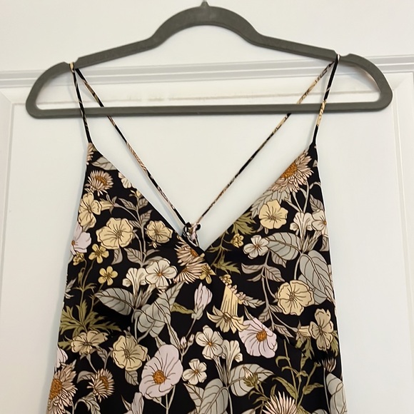 Black Floral Criss-Cross Midi Dress - Picture 2 of 4